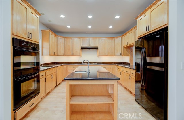 1219 Irena Avenue, Redondo Beach, California 90277, 5 Bedrooms Bedrooms, ,5 BathroomsBathrooms,Residential,Sold,Irena,SB21226617