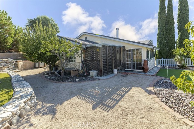 Detail Gallery Image 4 of 43 For 42620 Wauconda Dr, Lake Hughes,  CA 93532 - 3 Beds | 2 Baths