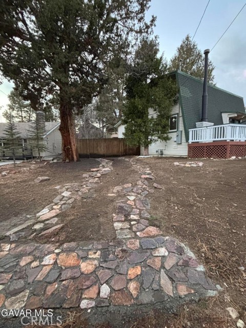 Detail Gallery Image 16 of 43 For 1027 Pine Mountain, Big Bear City,  CA 92314 - 3 Beds | 2/1 Baths