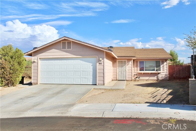 951 Chateau Way, Barstow, CA 92311 photo 2