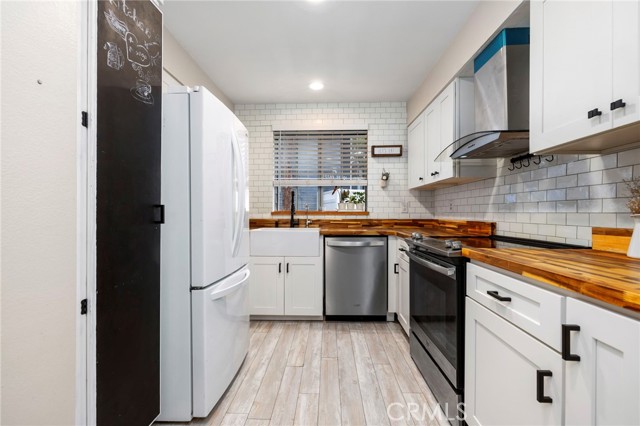 Detail Gallery Image 6 of 48 For 25339 Pine Creek Ln, Wilmington,  CA 90744 - 2 Beds | 1 Baths