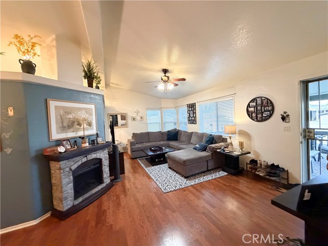 Detail Gallery Image 10 of 23 For 15111 Pipeline Ave #282,  Chino Hills,  CA 91709 - 3 Beds | 2 Baths