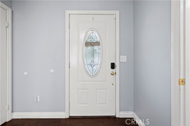 30045 Marvin Avenue, Castaic CA: https://media.crmls.org/medias/b92dd8c2-e3f1-494d-a8b4-72bdf1227721.jpg