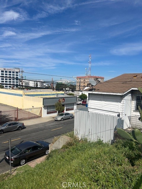 Detail Gallery Image 2 of 6 For 241 W 8th Street, San Pedro,  CA 90732 - – Beds | – Baths