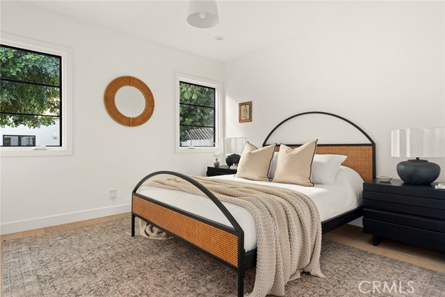 Detail Gallery Image 16 of 40 For 4935 Agnes Ave, Valley Village,  CA 91607 - 5 Beds | 3 Baths