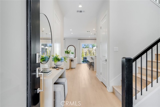 211 Wild Flower, Lake Forest CA: https://media.crmls.org/medias/b92e3364-c7e8-4f74-a05a-b1949cd7410c.jpg