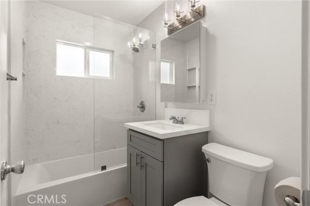 Detail Gallery Image 16 of 23 For 5561 Spa Dr, Huntington Beach,  CA 92647 - 4 Beds | 2 Baths