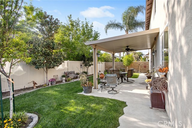 6347 Lyndsey Street, Eastvale CA: https://media.crmls.org/medias/b92feb6d-578d-4f8d-99e1-7968479530e4.jpg