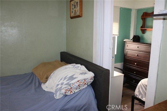 516 East 23rd photo 8