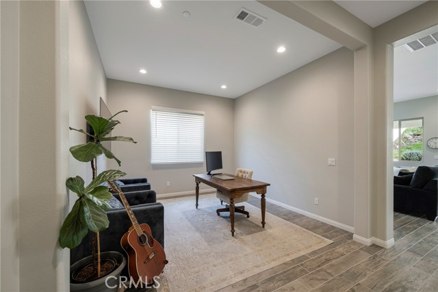 Detail Gallery Image 29 of 66 For 11976 Discovery Ct, Corona,  CA 92883 - 2 Beds | 2 Baths