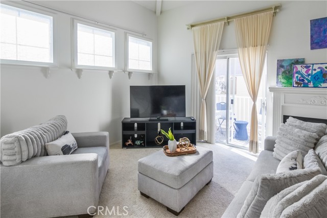 Detail Gallery Image 2 of 19 For 27006 Karns Ct #61305,  Canyon Country,  CA 91387 - 3 Beds | 2 Baths
