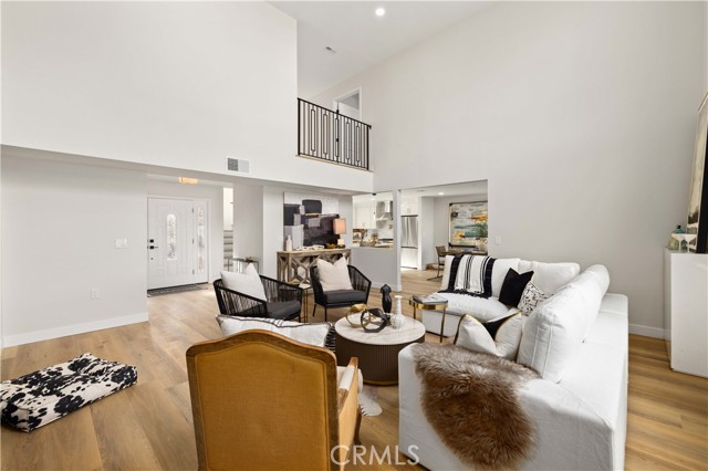 Detail Gallery Image 15 of 39 For 329 E Lago Lindo Rd, Palmdale,  CA 93550 - 3 Beds | 4 Baths