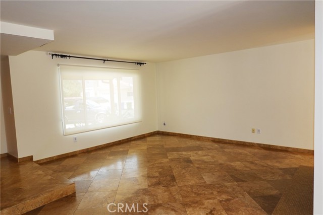 Detail Gallery Image 8 of 39 For 6232 Hesperia Ave, Encino,  CA 91316 - 3 Beds | 2/1 Baths