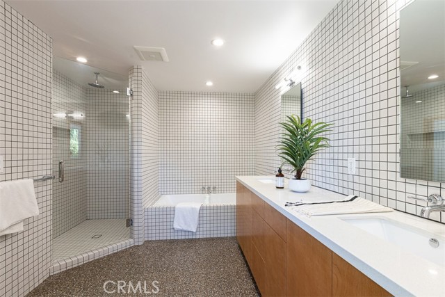 Image 39 of 75 For 854 Avenue 37