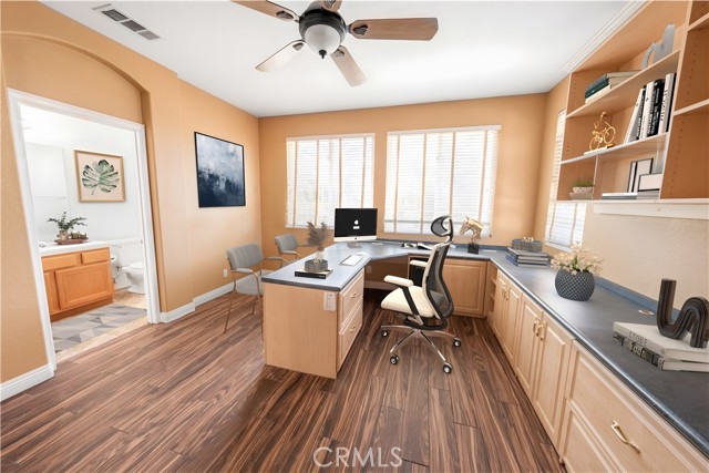 Detail Gallery Image 17 of 71 For 31465 Inverness Ct, Temecula,  CA 92591 - 5 Beds | 4 Baths