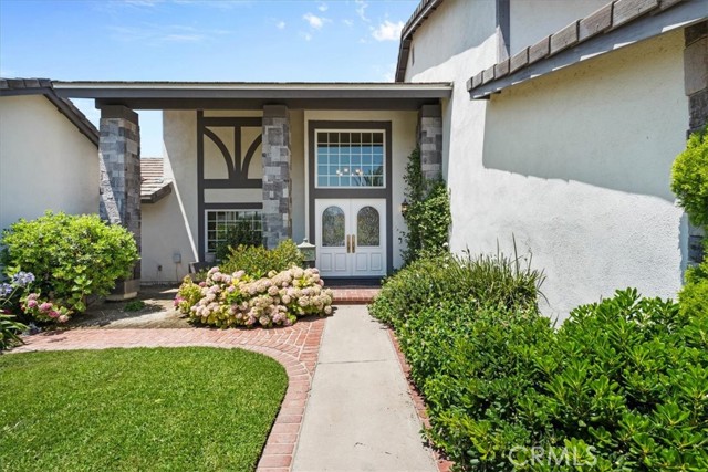 20709 Calle Pera, Yorba Linda CA: https://media.crmls.org/medias/b9338d68-78c6-4619-afb2-7897b147401e.jpg