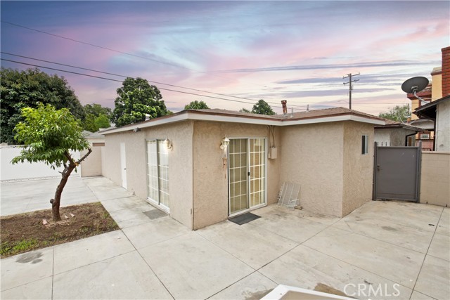 Image 35 of 45 For 9618 Samoline Avenue