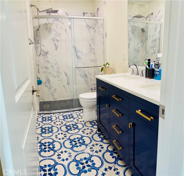 13949 Blossom Way, Eastvale CA: https://media.crmls.org/medias/b9344c61-16d6-4b15-a31b-b72dd34c949e.jpg