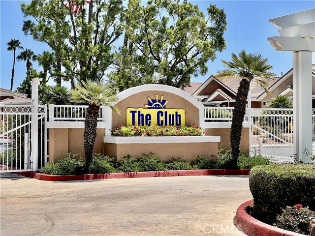 26933 Circus Drive, Menifee CA: https://media.crmls.org/medias/b9345bda-f13c-4c67-afe2-a30e723cfb7f.jpg