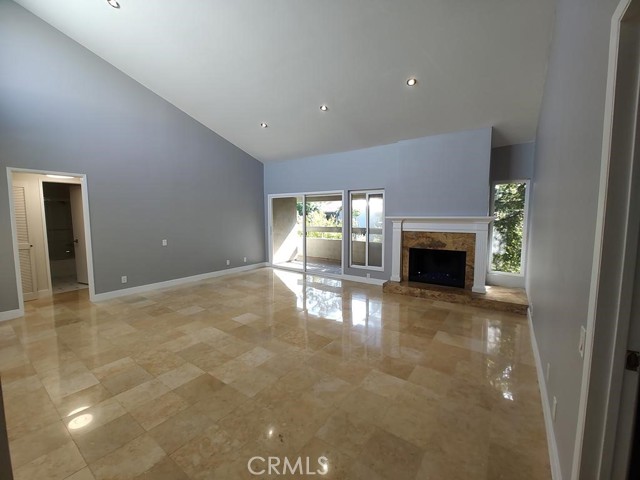 1888 Greenfield Avenue, Los Angeles CA: https://media.crmls.org/medias/b9346751-5f18-4f0f-bd43-4dc825362e0c.jpg