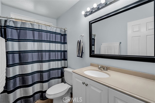 Detail Gallery Image 18 of 44 For 1105 W Victoria, Rialto,  CA 92376 - 3 Beds | 2/1 Baths