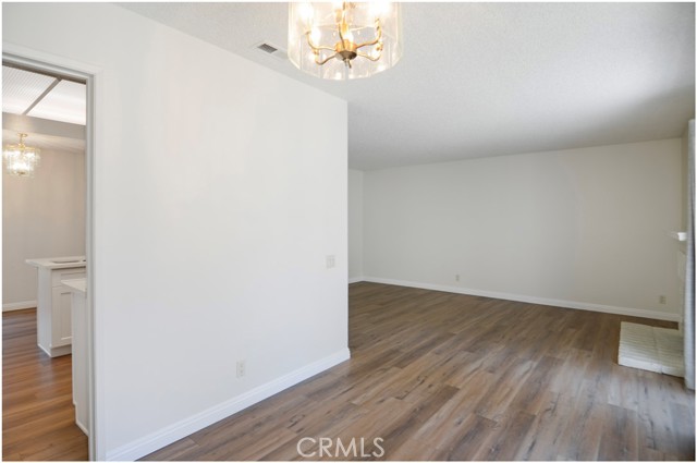 Detail Gallery Image 6 of 21 For 2656 Monterey Pl, Fullerton,  CA 92833 - 3 Beds | 2/1 Baths
