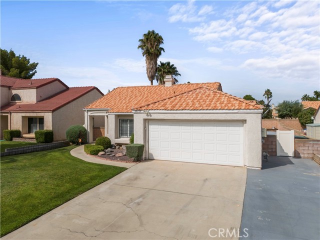 Detail Gallery Image 3 of 40 For 44239 Fenner Ave, Lancaster,  CA 93536 - 3 Beds | 2 Baths