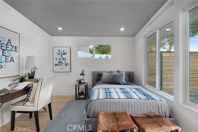 23616 Mariano Street, Woodland Hills CA: https://media.crmls.org/medias/b93602c4-6048-4496-8871-b44db0bf6070.jpg