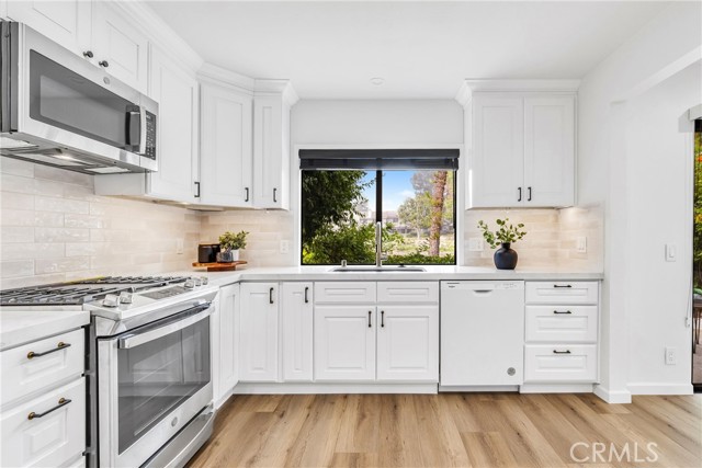 Detail Gallery Image 16 of 46 For 27061 Mill Pond Rd #40,  Dana Point,  CA 92624 - 2 Beds | 2/1 Baths