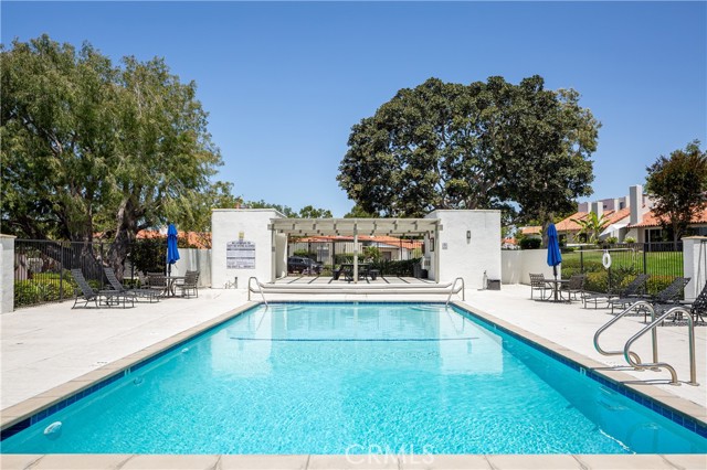 Detail Gallery Image 5 of 33 For 2012 Baja, Newport Beach,  CA 92660 - 3 Beds | 2 Baths