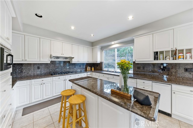 3056 Giant Forest, Chino Hills CA: https://media.crmls.org/medias/b93718e1-4e70-4e7e-abdd-40f40a8f4146.jpg