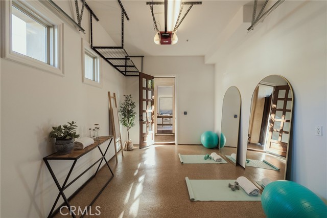 Detail Gallery Image 65 of 74 For 113 S Herrin, Manhattan Beach,  CA 90266 - 5 Beds | 4/1 Baths