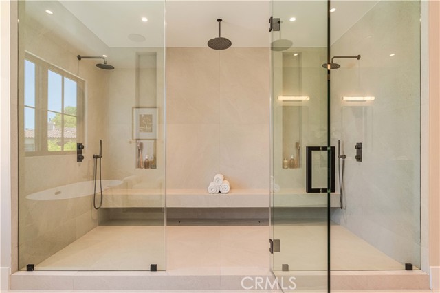 Detail Gallery Image 28 of 37 For 16711 Moorpark St, Encino,  CA 91436 - 6 Beds | 6/1 Baths