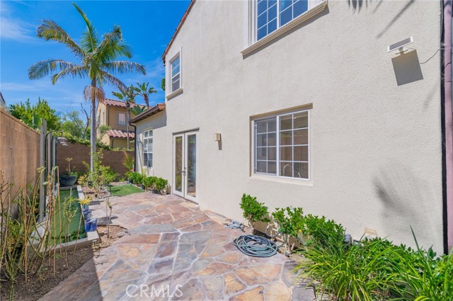 22 Arborside, Irvine CA: https://media.crmls.org/medias/b9383d5c-6afb-4c15-a130-b23a0b3c3fb2.jpg