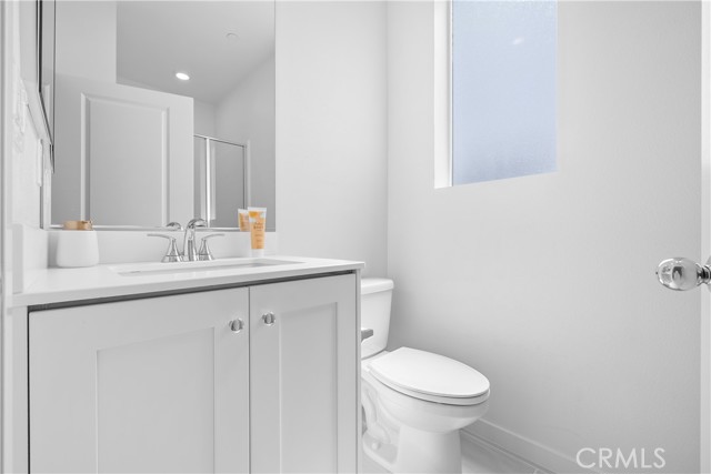 Detail Gallery Image 18 of 28 For 9423 N Sepulveda Blvd #1,  North Hills,  CA 91343 - 3 Beds | 3/1 Baths