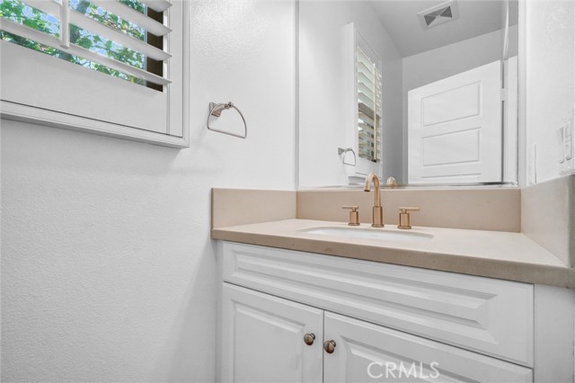 Detail Gallery Image 4 of 35 For 519 S Melrose St, Anaheim,  CA 92805 - 3 Beds | 2/1 Baths