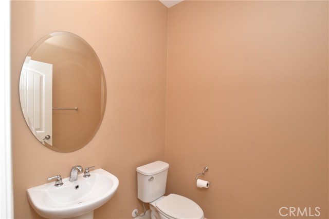 8011 Sea Salt Avenue, Fontana CA: https://media.crmls.org/medias/b9399d3c-a313-42dc-a10e-908709fadd1a.jpg