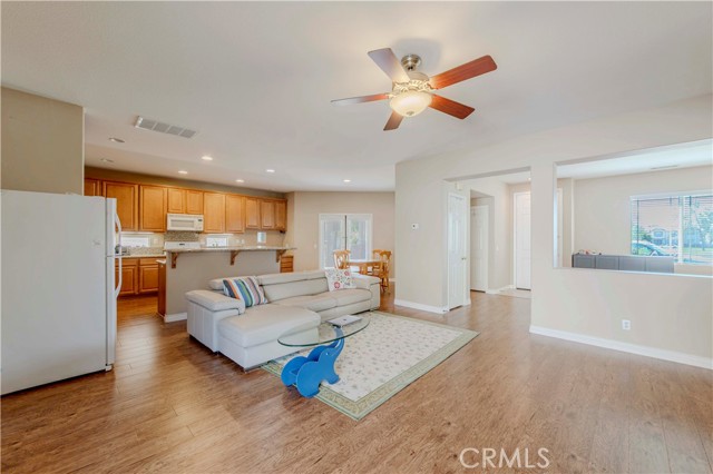Detail Gallery Image 9 of 39 For 1240 Goodwin St, Fullerton,  CA 92833 - 3 Beds | 2/1 Baths