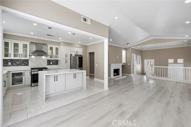 9 Cranwell, Aliso Viejo CA: https://media.crmls.org/medias/b93bcf6d-ddf6-4b36-a48e-606d0122db52.jpg