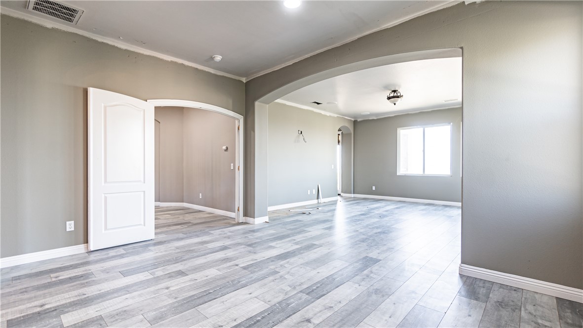 Detail Gallery Image 25 of 64 For 1059 Stowell Ranch Cir, Corona,  CA 92881 - 5 Beds | 5/1 Baths