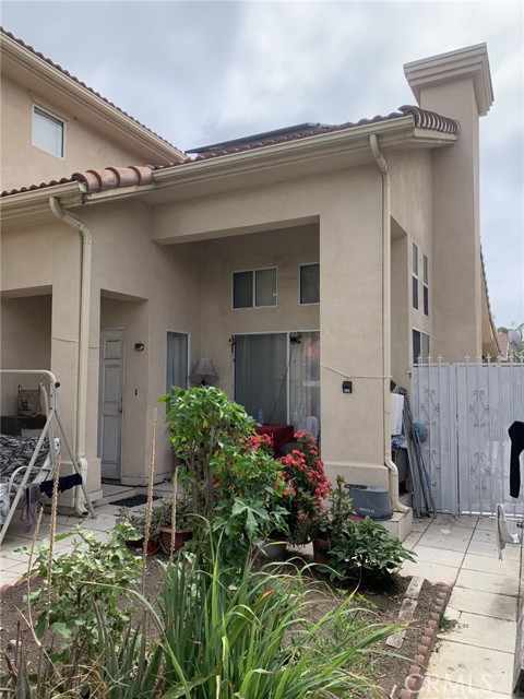 8242 Ventura Canyon Avenue, Panorama City CA: https://media.crmls.org/medias/b93c1bc6-3eaa-4ad9-ae40-0c1fd5ed88d1.jpg