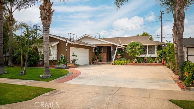 8311 Santa Fe Dr, Buena Park, CA 90620