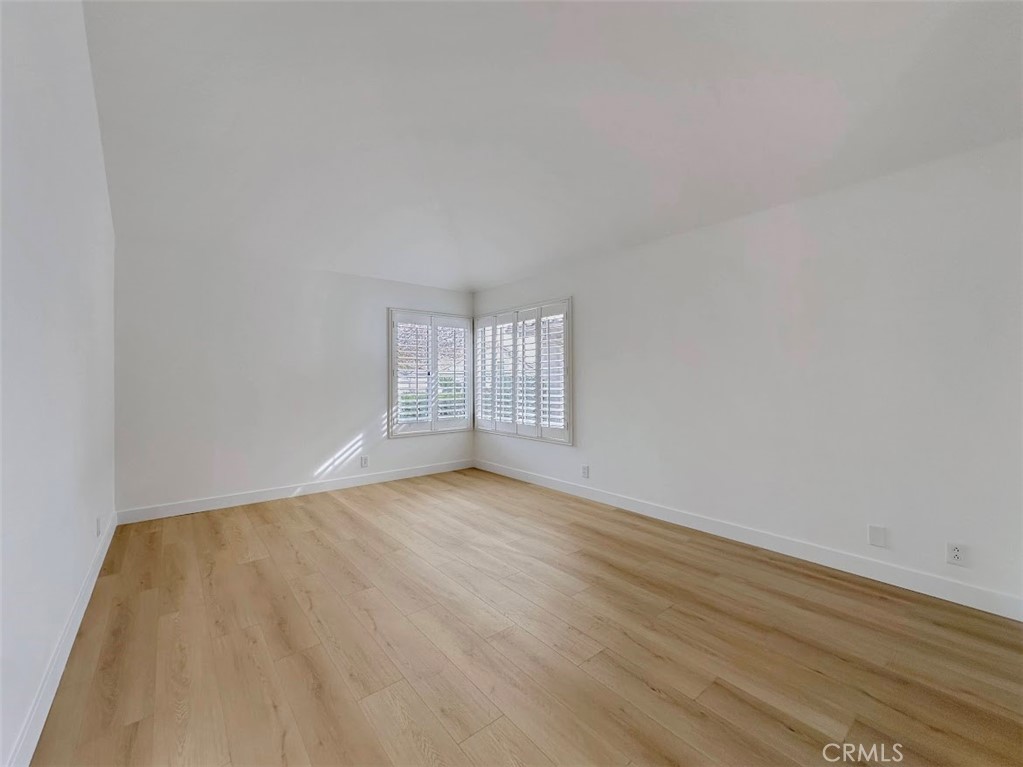 MLS #OC25280455 image #10