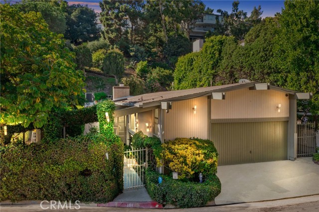 Front Image Thumbnail for CROC26021012