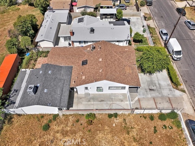 15330 Hart Street, Van Nuys CA: https://media.crmls.org/medias/b93d7cca-9e1b-42ab-a25a-2c7e9392a6cb.jpg