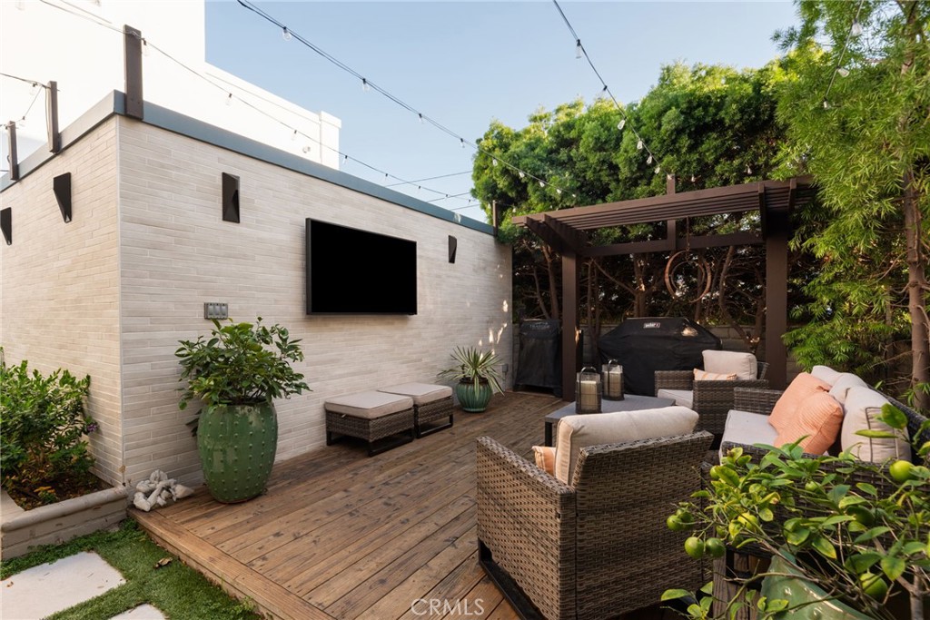 330 28th — architectural residence