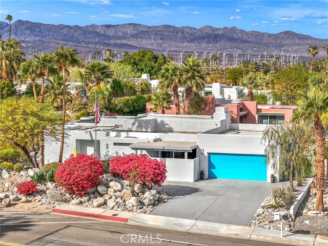 Detail Gallery Image 56 of 66 For 700 W Racquet Club Rd, Palm Springs,  CA 92262 - 4 Beds | 3/1 Baths