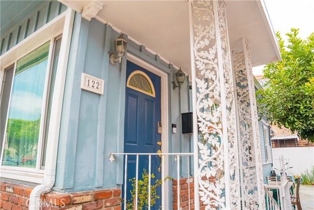 Detail Gallery Image 3 of 21 For 122 Lime Ave, Long Beach,  CA 90802 - 2 Beds | 2 Baths