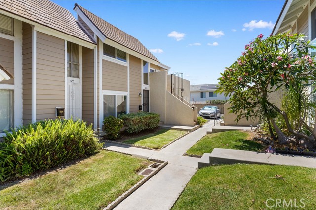54 Kazan Street, Irvine CA: https://media.crmls.org/medias/b9408687-2847-42e4-bf68-1c57e309215c.jpg