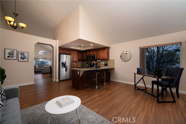 Detail Gallery Image 13 of 36 For 957 Stonehenge Cir, Corona,  CA 92881 - 3 Beds | 2 Baths